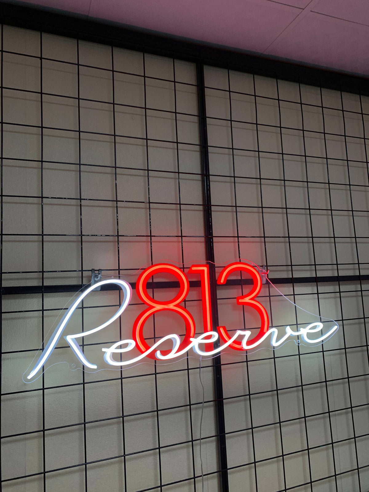 Enseigne néon LED œuvre d'art Tatoueur